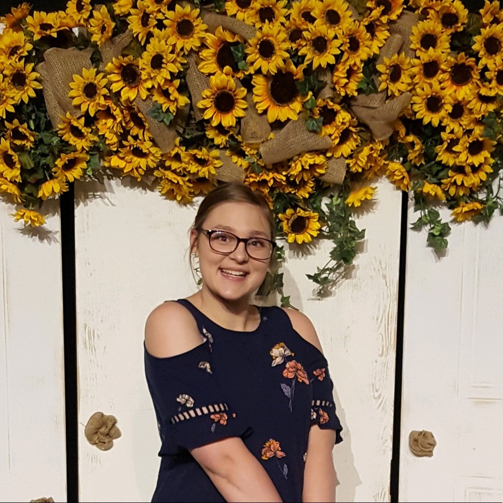 Meet your Posher, Makayla